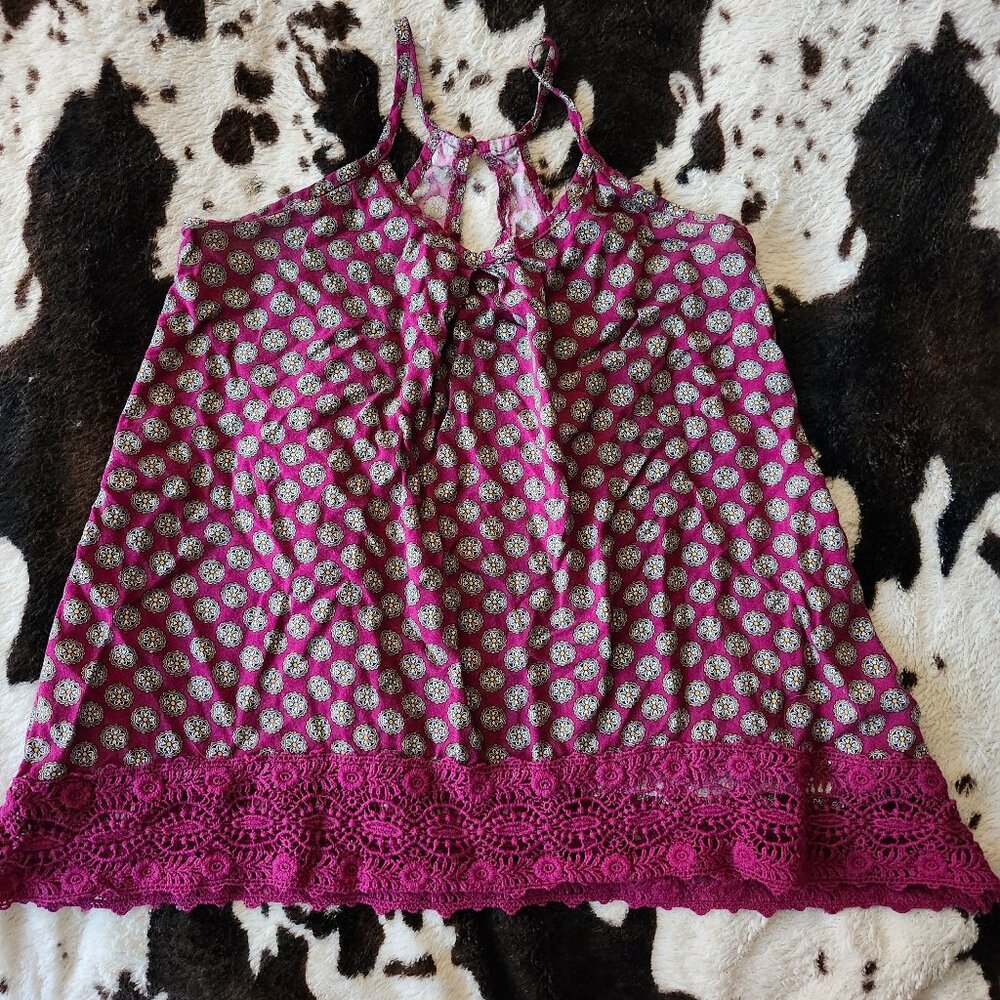 Mossimo Mandala tank w/ crochet trim